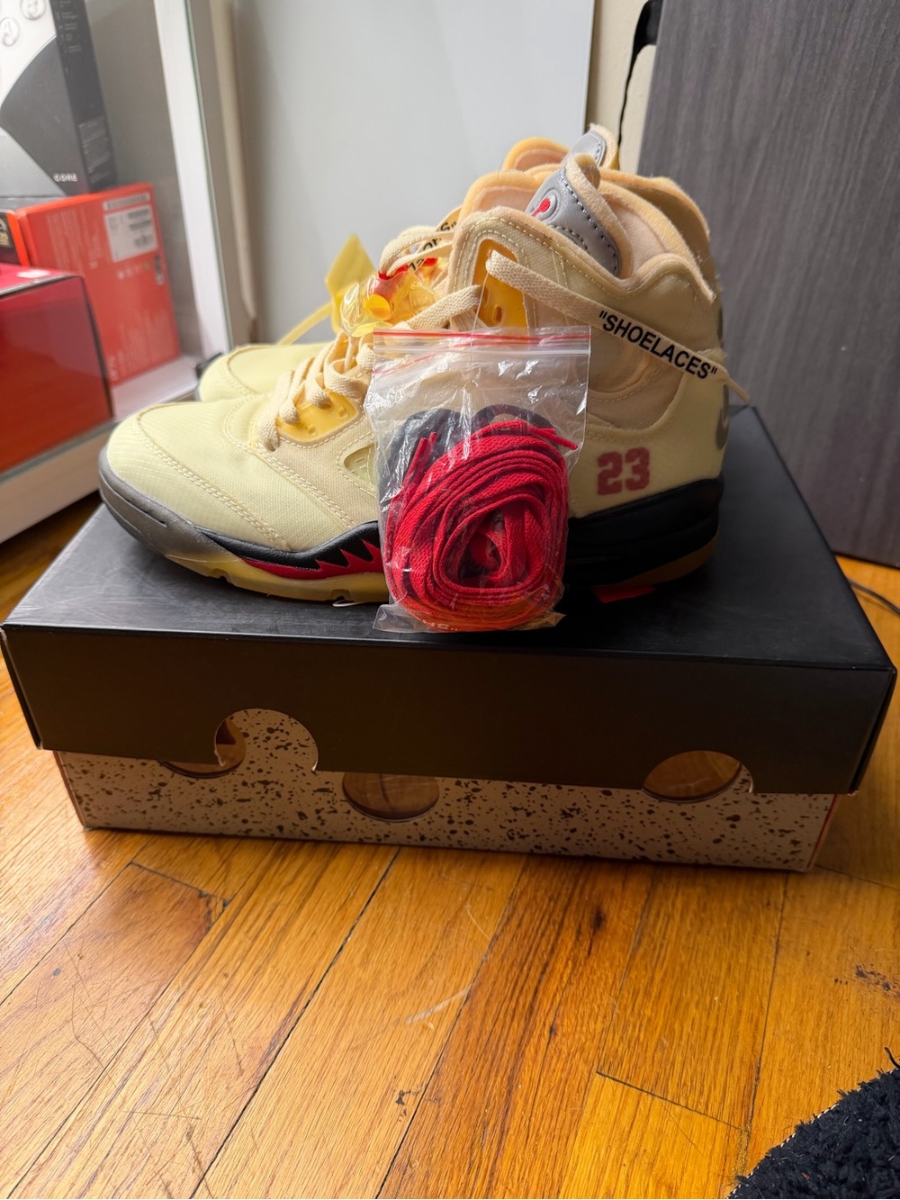 Off-White x Air Jordan 5 SP 'Sail' - Size 9.5 Men’s - Picture 5 of 7
